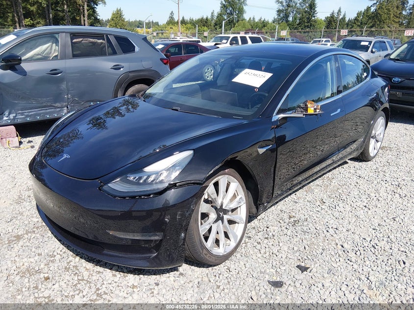Vin: 5yj3e1ea1jf071135, lot: 45727986, tesla model 3 long range/mid range 20182