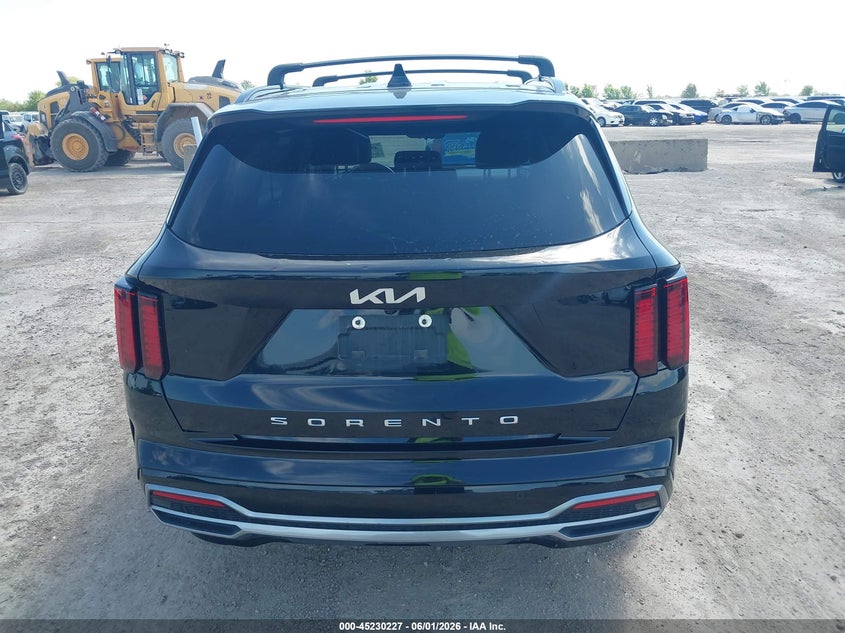 2022 KIA SORENTO S — Фото 16