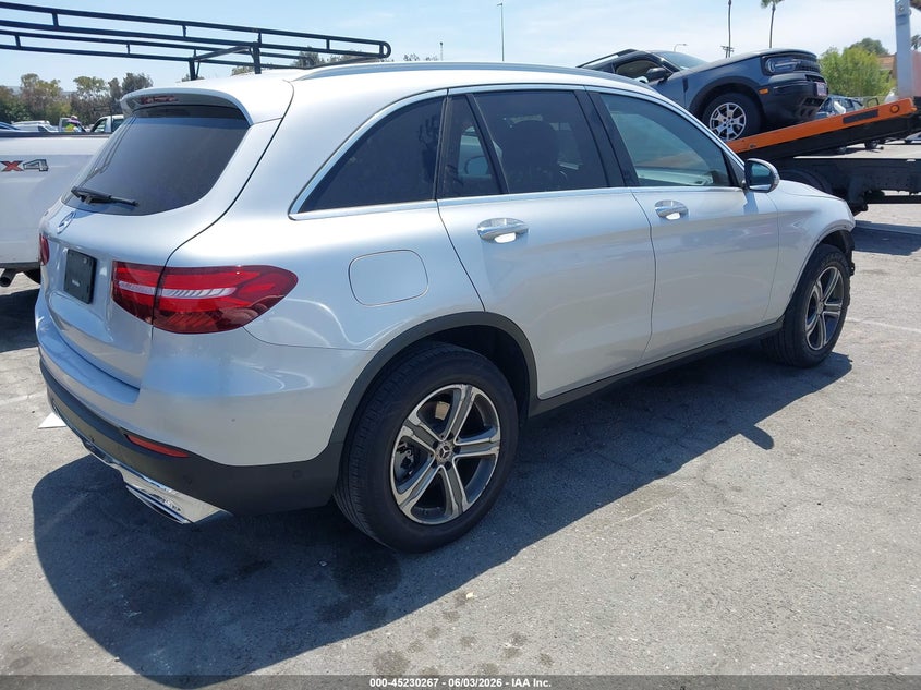 Vin: wdc0g4jb3hf250225, lot: 45728028, mercedes-benz glc 300 20174