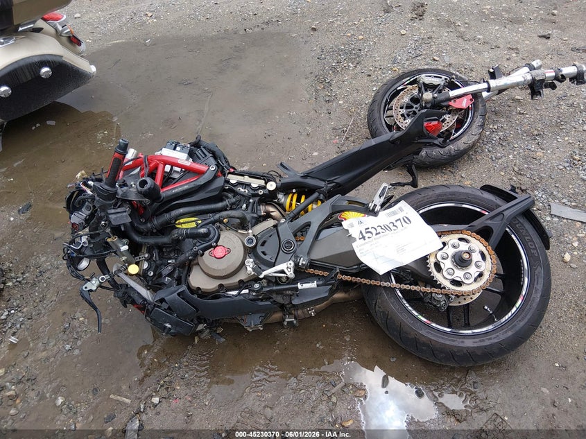 2014 Ducati Monster 1200/S VIN: ZDM1RBSV2EB001343 Lot: 45230370