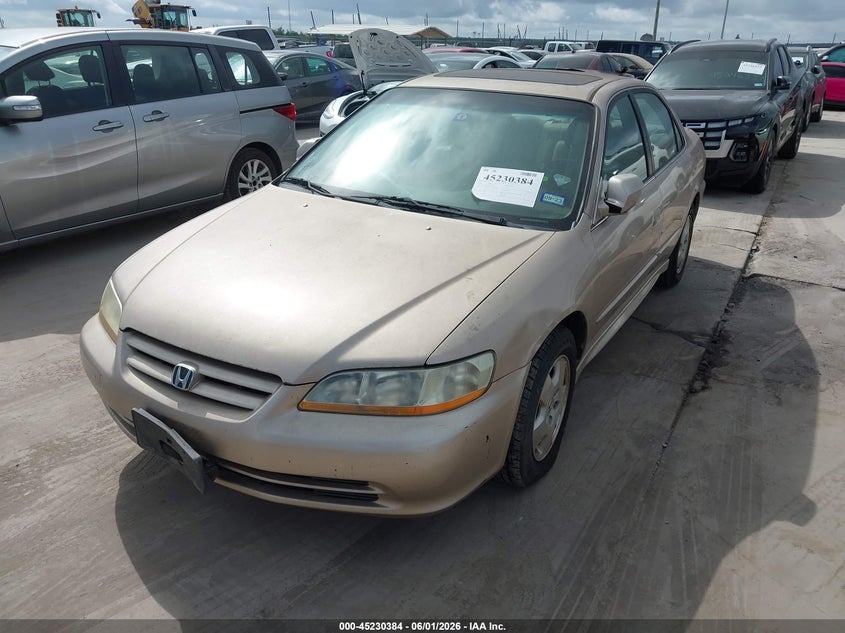 1HGCG16572A060406 2002 HONDA ACCORD 3.0 EX photo 1