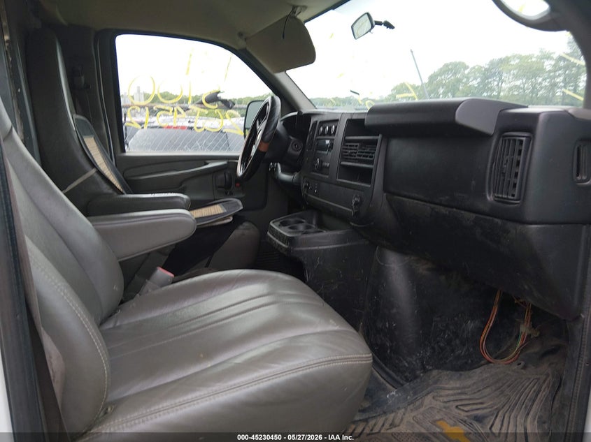 2013 CHEVROLET EXPRESS 2500 auction photo 5