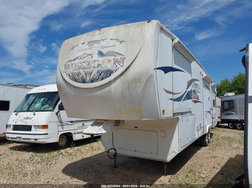5SFGF362X9E013424 2009 Heartland Bighorn photo 1