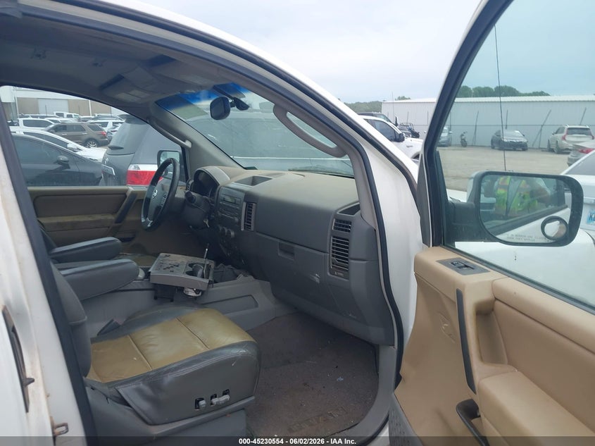 2004 NISSAN TITAN auction photo 5
