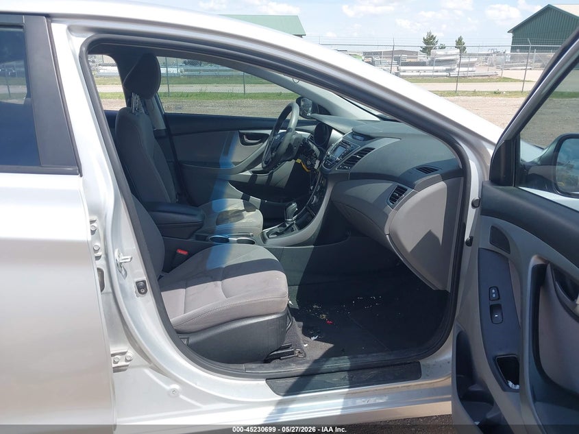 2016 HYUNDAI ELANTRA auction photo 5