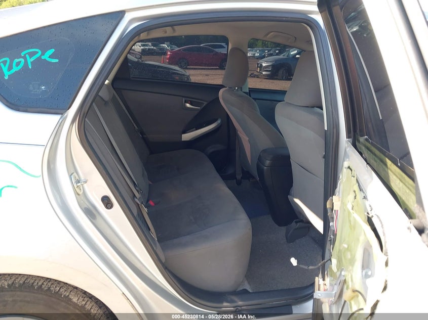 2013 TOYOTA PRIUS auction photo 8