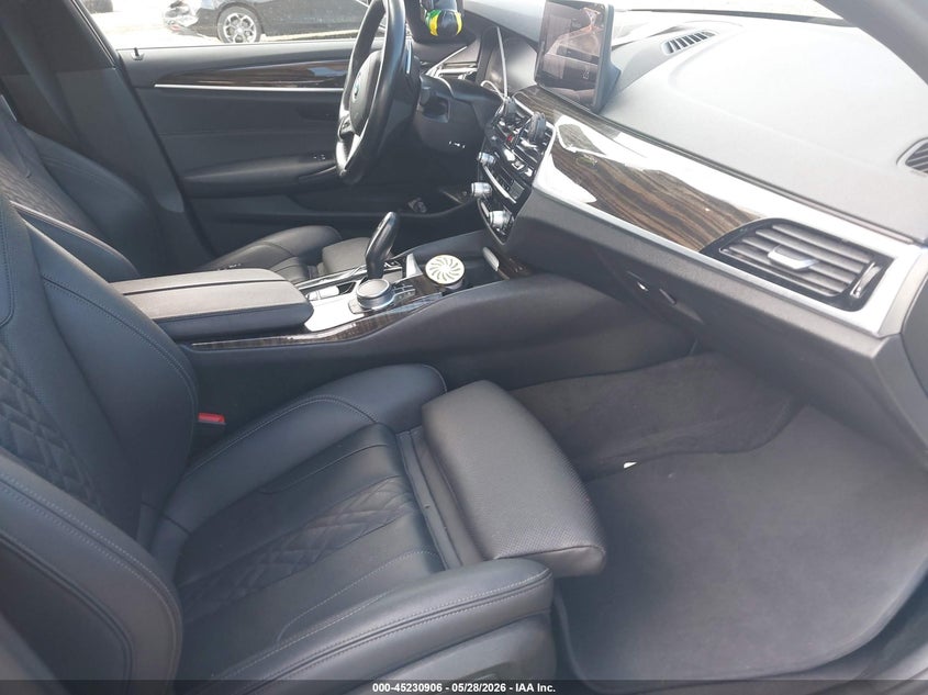 2021 BMW 530I auction photo 5