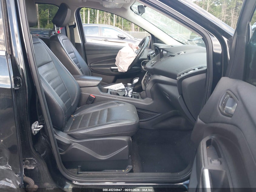 VIN 1FMCU9HD0JUD25041 2018 FORD ESCAPE SEL