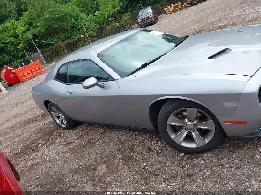DODGE CHALLENGER - zdjęcie 13