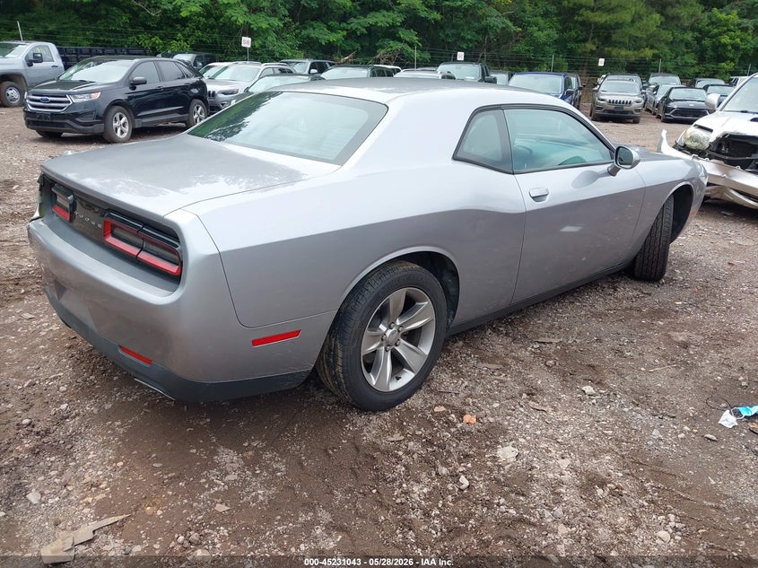 DODGE CHALLENGER - zdjęcie 4