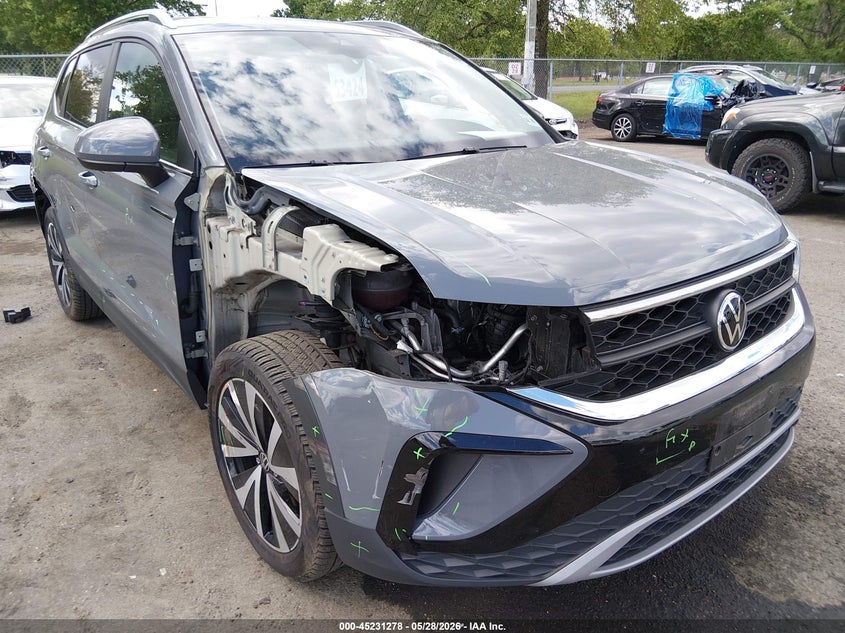 2022 Volkswagen Taos 1.5T Se VIN: 3VVPX7B23NM036014 Lot: 45231278