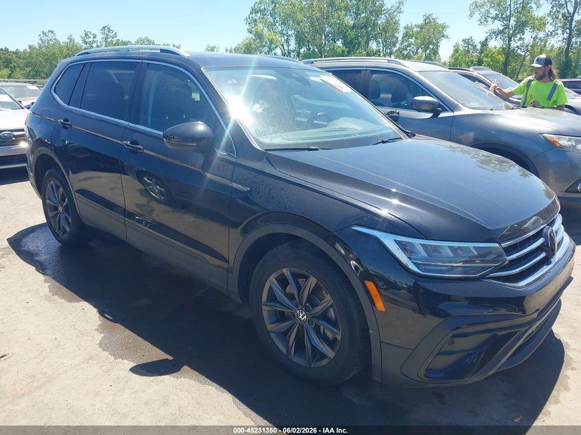 Vin: 3vv2b7ax2nm105913, lot: 45729141, volkswagen tiguan 2.0t se 2022 img_1