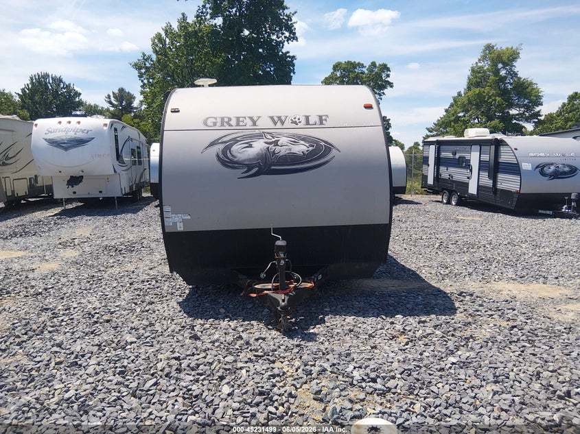 2018 FOREST RIVER CHEROKEE GREY WOLF 26DBH TRAVEL TRAILER auction photo 6