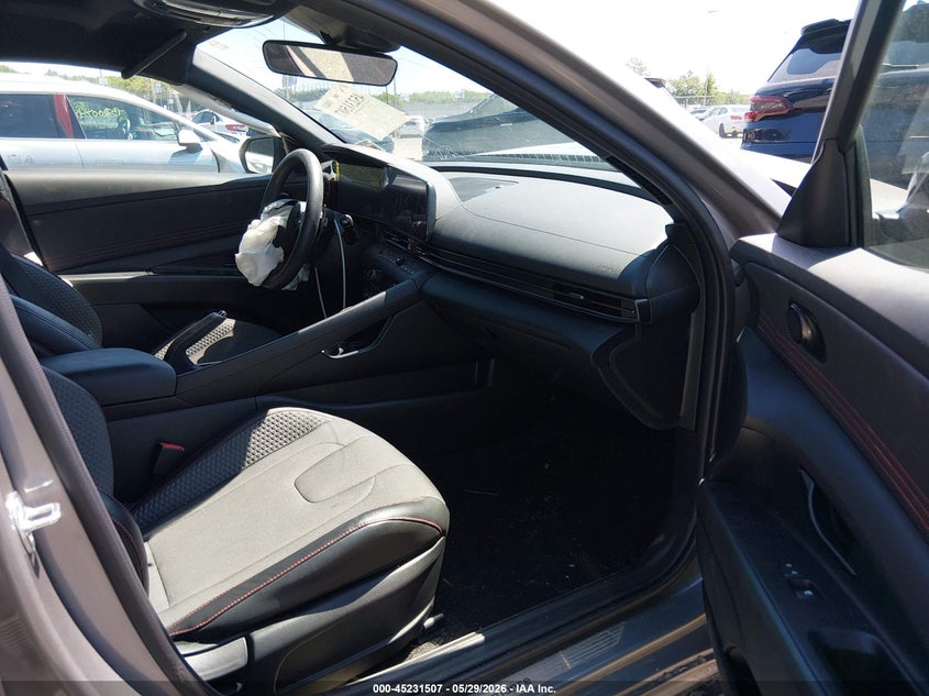 2024 HYUNDAI ELANTRA — zdjęcie 5