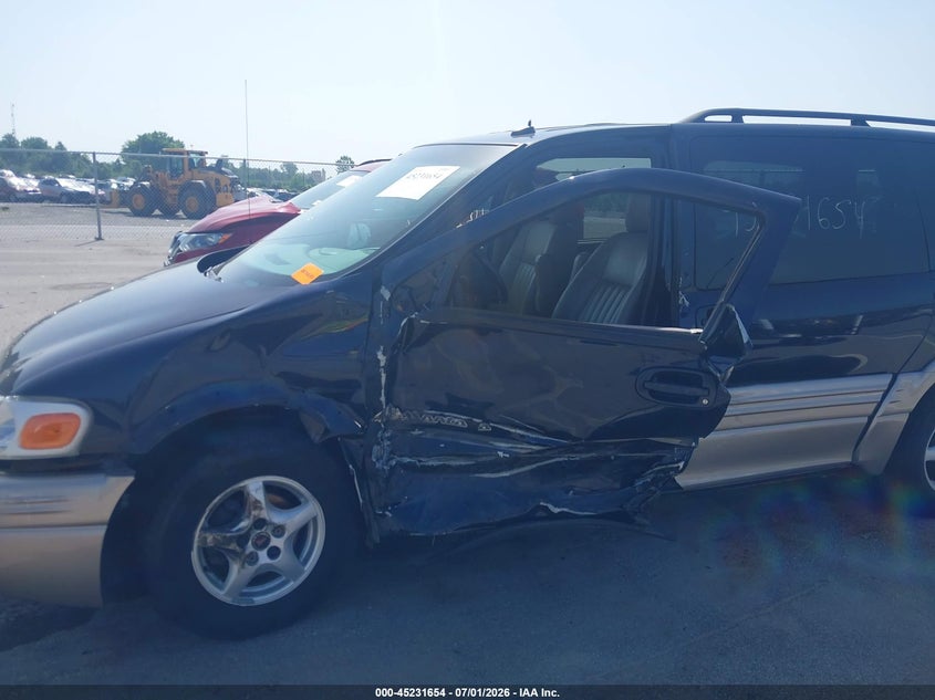 2004 Pontiac Montana M16 W/1Sa Pkg. VIN: 1GMDX03E34D165703 Lot: 45231654