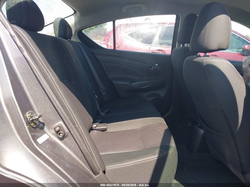 2018 NISSAN VERSA auction photo 8
