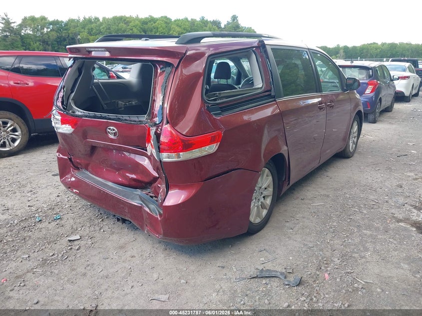 2013 TOYOTA SIENNA VAN 3.5L V-6 DOHC, VVT, 266HP