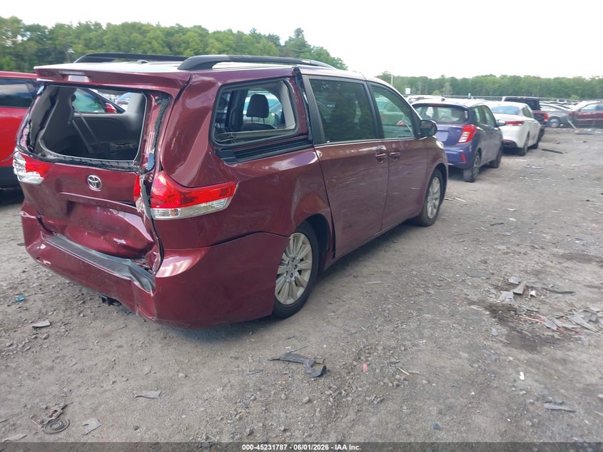 2013 TOYOTA SIENNA VAN 3.5L V-6 DOHC, VVT, 266HP