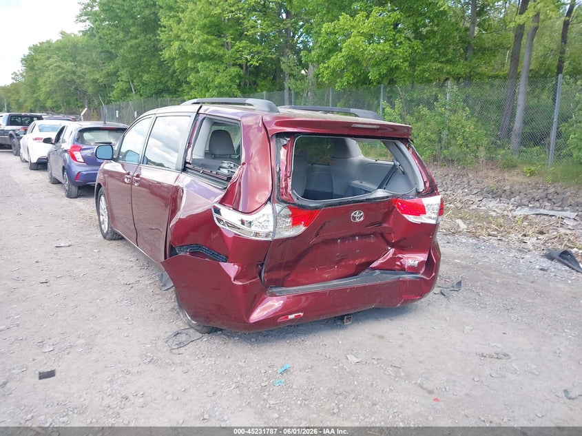 2013 TOYOTA SIENNA VAN 3.5L V-6 DOHC, VVT, 266HP