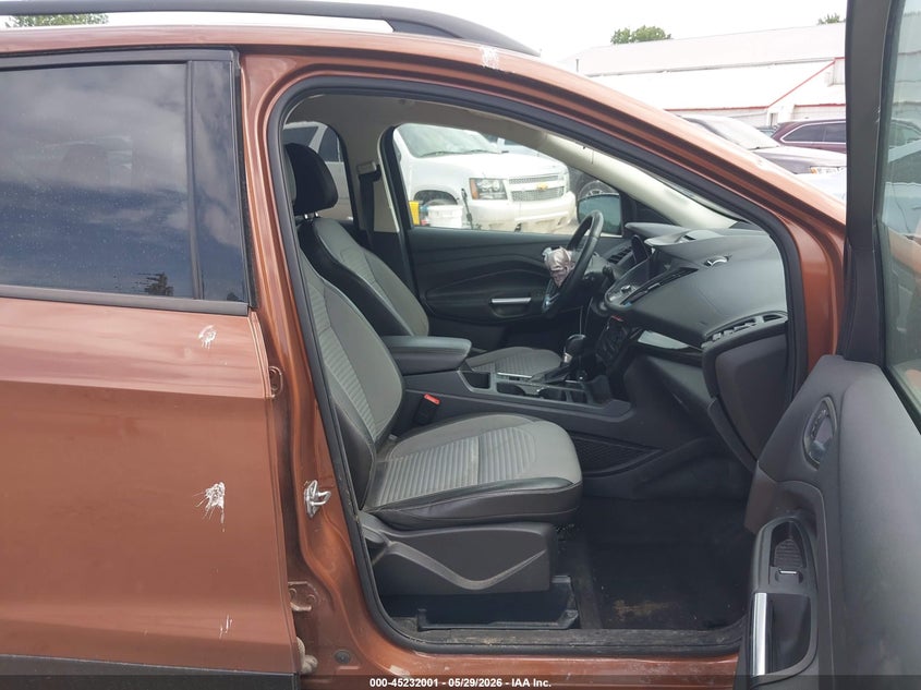 2017 FORD ESCAPE auction photo 5