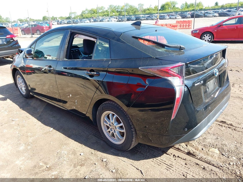 Vin: jtdkarfu8j3054599, lot: 45729822, toyota prius three 20183