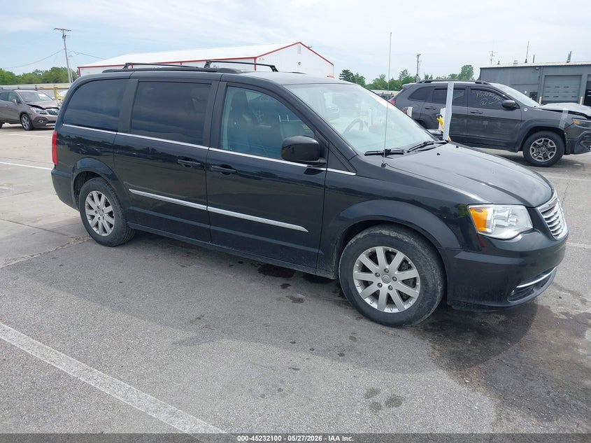2016 Chrysler Town & Country Touring