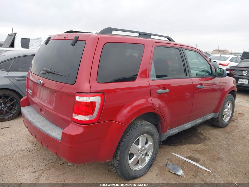 Vin: 1fmcu9d76bkb26072, lot: 45729937, ford escape xlt 20114