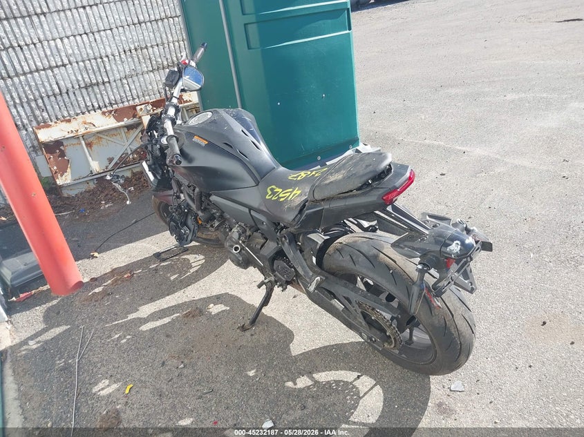 2025 YAMAHA MTN690 auction photo 3