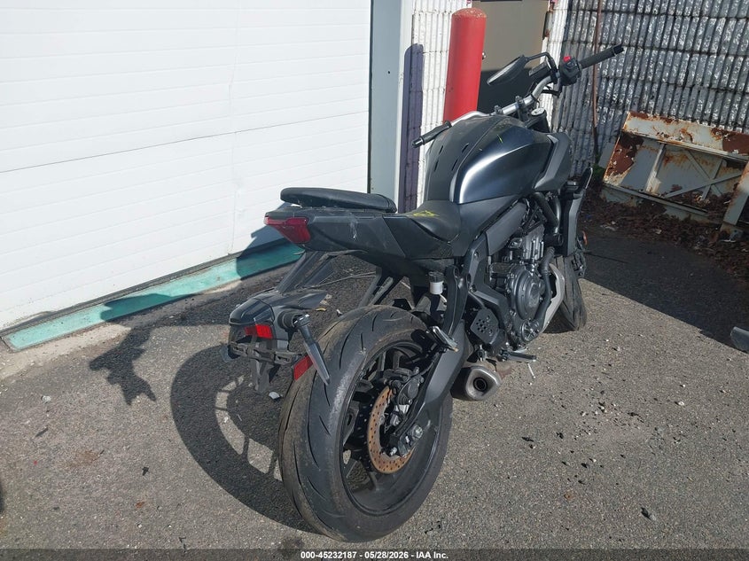 2025 YAMAHA MTN690 auction photo 4