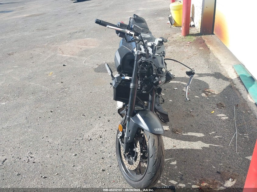 2025 YAMAHA MTN690 auction photo 5