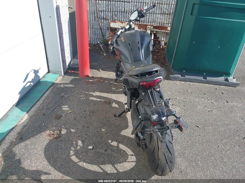 2025 YAMAHA MTN690 auction photo 6