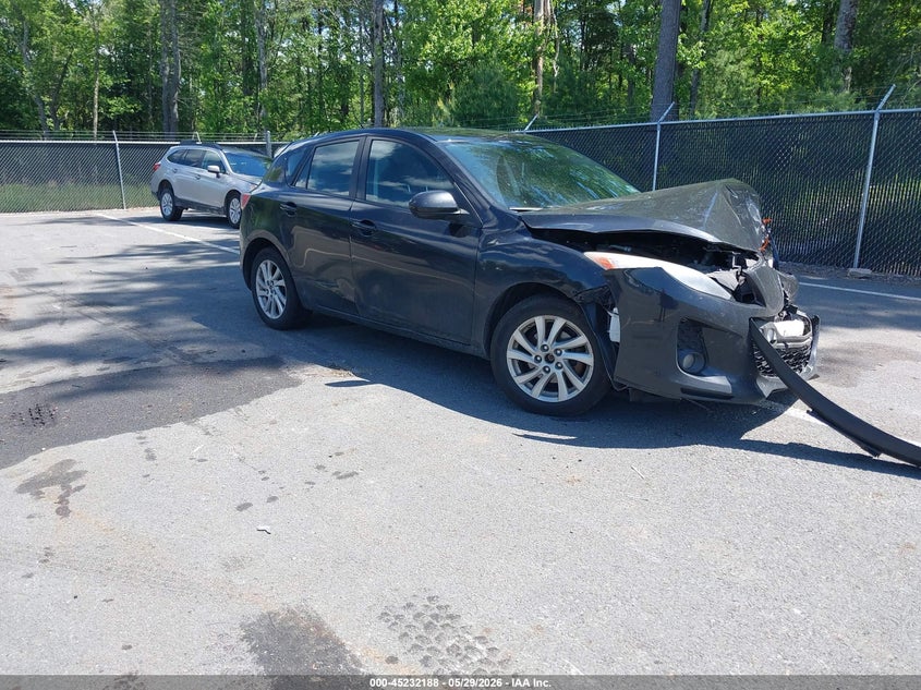 Vin: jm1bl1lp3d1739958, lot: 45729979, mazda mazda3 i touring 2013 img_1