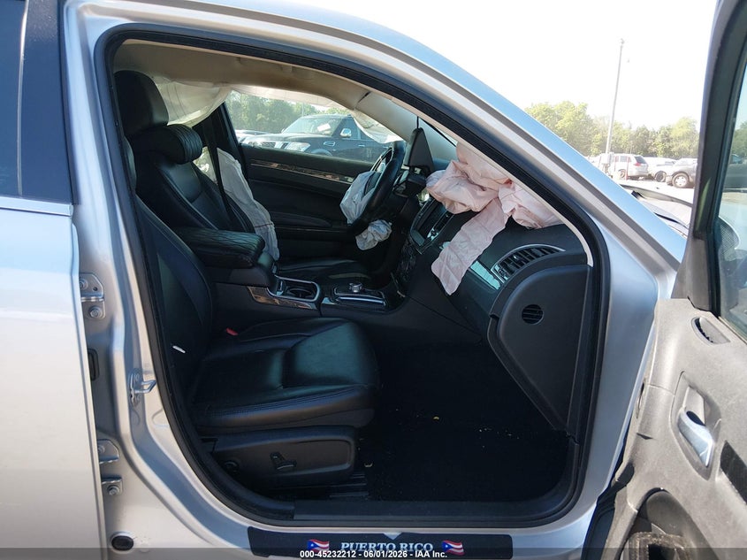 2021 CHRYSLER 300 auction photo 5