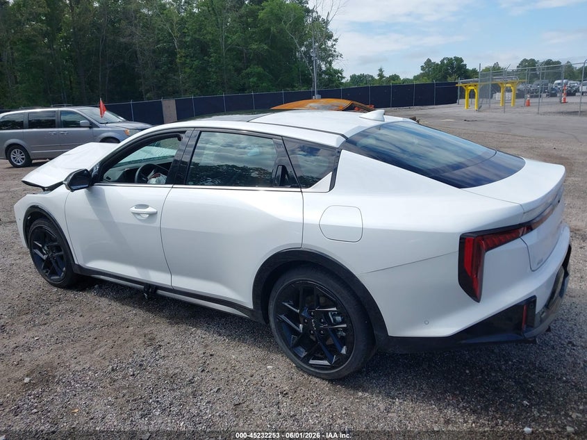 2025 KIA K4 auction photo 3