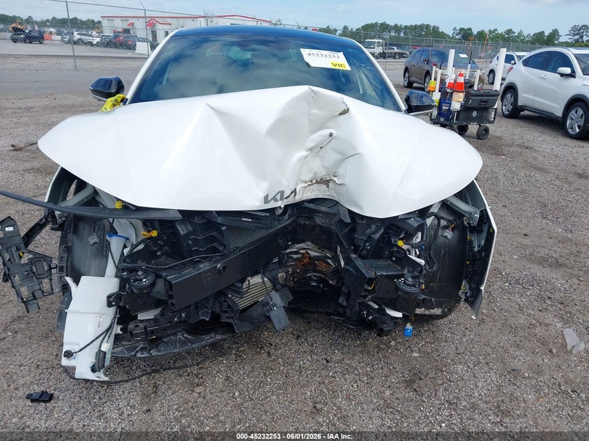 2025 KIA K4 auction photo 6