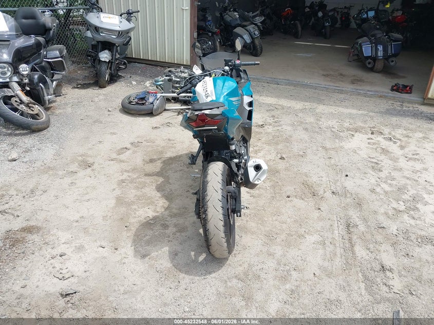 2021 Kawasaki Ex400 VIN: JKAEXKH10MDAB5700 Lot: 45232548