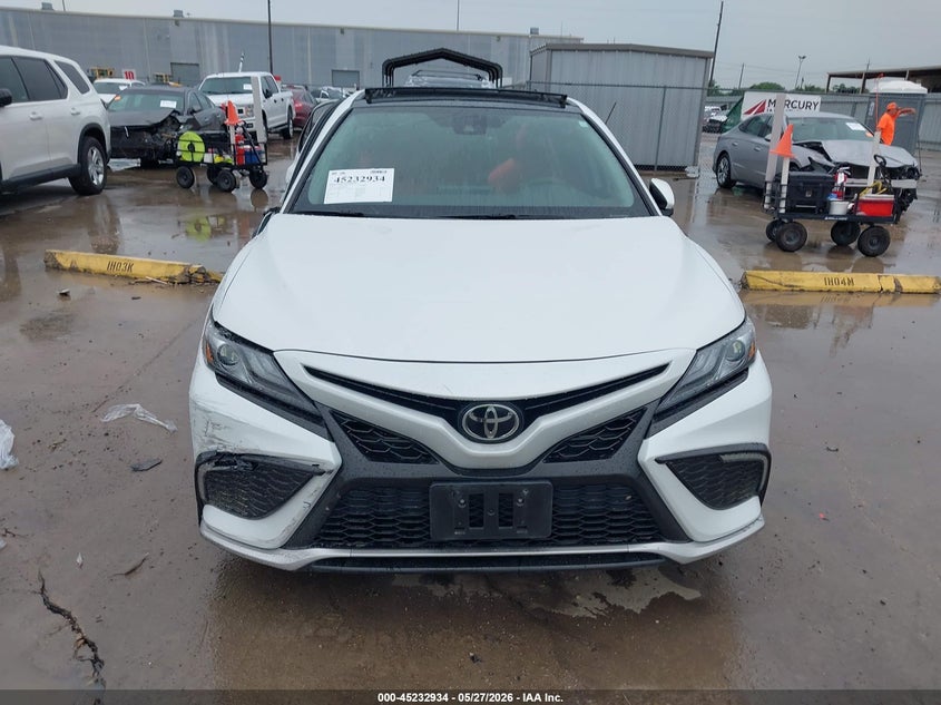 TOYOTA CAMRY - zdjęcie 13