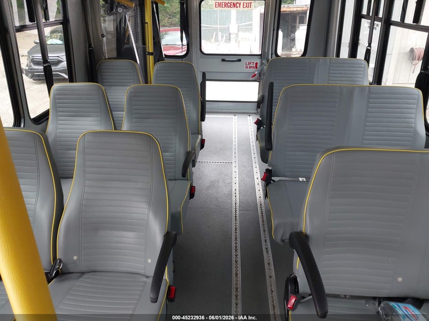 2025 FORD E-350 CUTAWAY N/A N/A