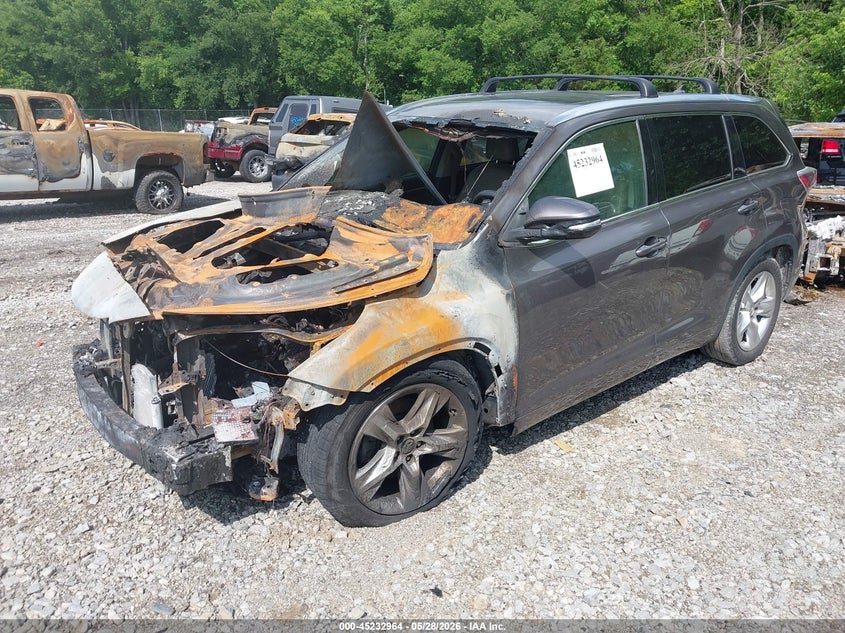 2015 TOYOTA HIGHLANDER auction photo 2