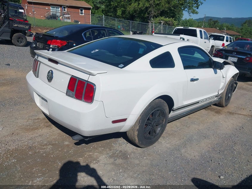2007 FORD MUSTANG auction photo 4