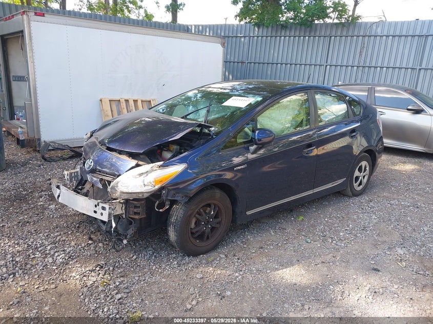 2015 Toyota Prius Three JTDKN3DU0F0413635 photo 1