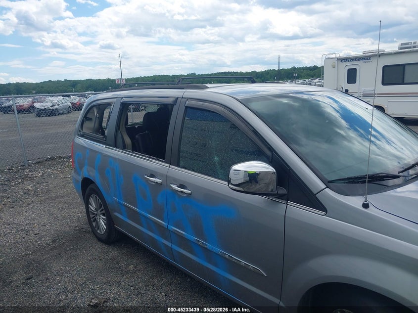 2015 Chrysler Town & Country Touring-L VIN: 2C4RC1CG6FR506699 Lot: 45233439