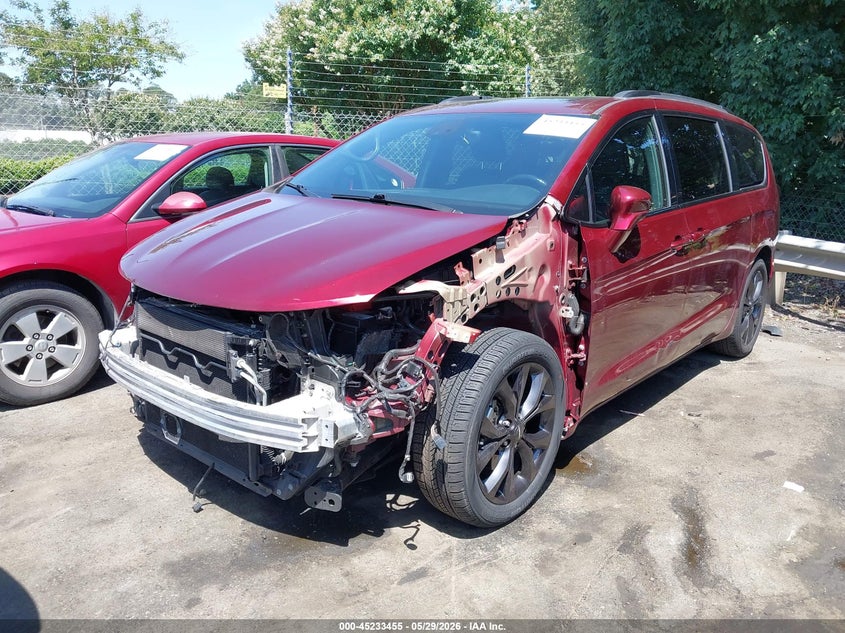 2C4RC1EG7KR540237 2019 Chrysler Pacifica Touring L Plus photo 1