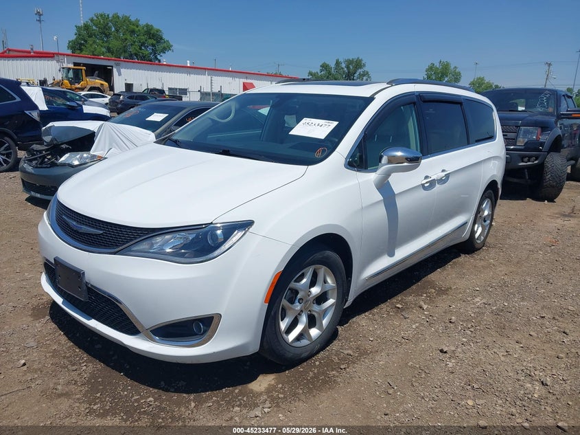 Vin: 2c4rc1gg7lr176061, lot: 45731268, chrysler pacifica limited 20202