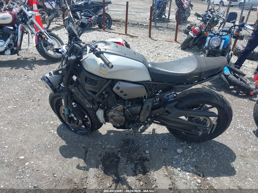 2018 Yamaha Xsr700 VIN: JYARM21E0JA000377 Lot: 45233497