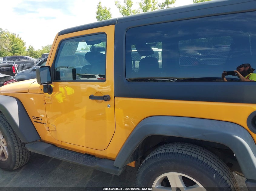 2012 Jeep Wrangler / 3.6 Sport yellow Lot 111045233593 Vin 1C4AJWAG9CL181103