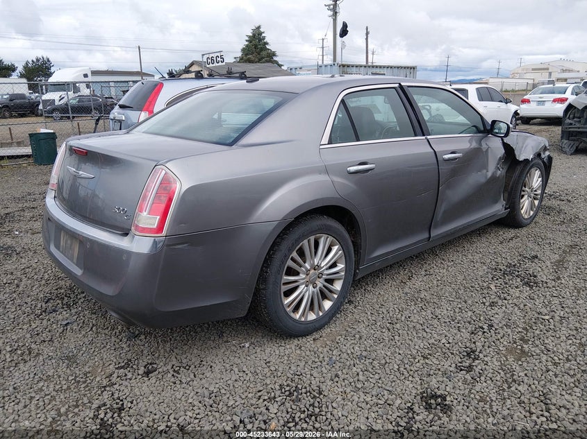 2011 CHRYSLER 300C auction photo 4