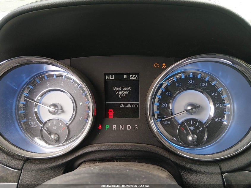 2011 CHRYSLER 300C auction photo 7