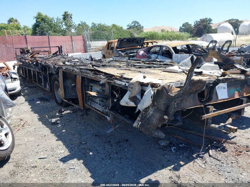 2006 WORKHORSE CUSTOM CHASSIS MOTORHOME CHASSIS auction photo 3