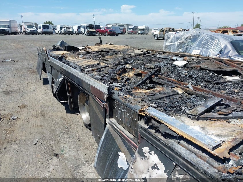2006 WORKHORSE CUSTOM CHASSIS MOTORHOME CHASSIS auction photo 5